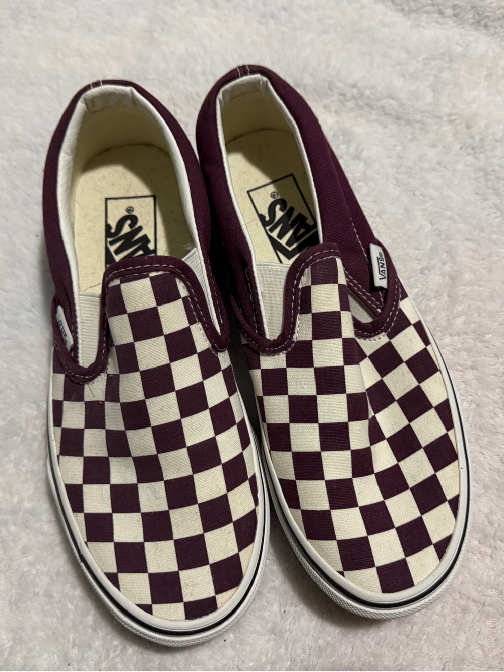 Vans Slip-On Checkerboard Sneakers - Burgundy & White, Size 6 women/4.5 men